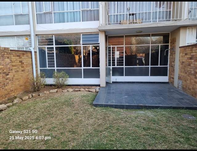 2 BEDROOM APARTMENT FOR SALE IN MARLANDS